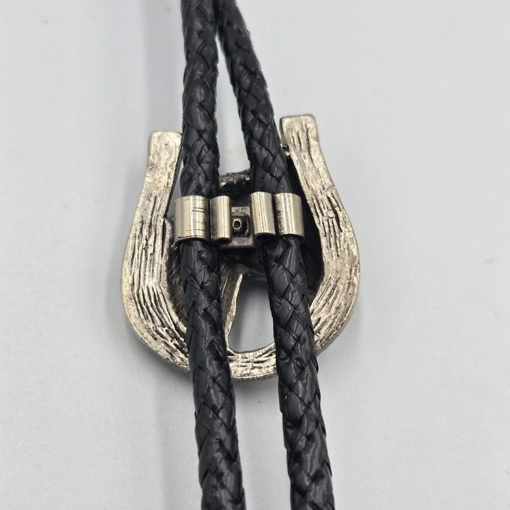 Vintage Bolo Western‎ Tie Silver Tone Horseshoe Horse Head W/ Braided Cord
